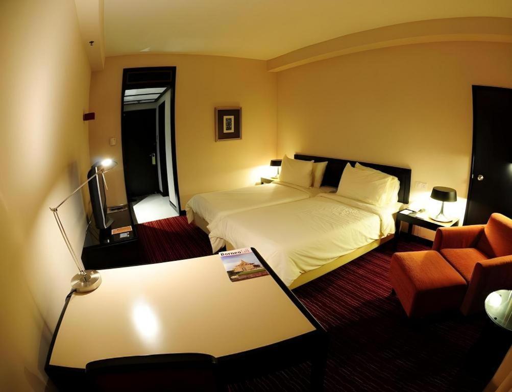 Tanahmas The Sibu Hotel Exterior photo
